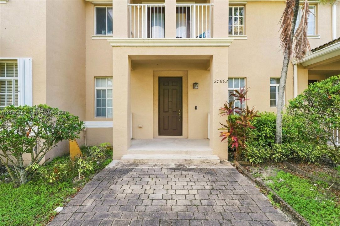 For Sale: $340,000 (3 beds, 2 baths, 1580 Square Feet)