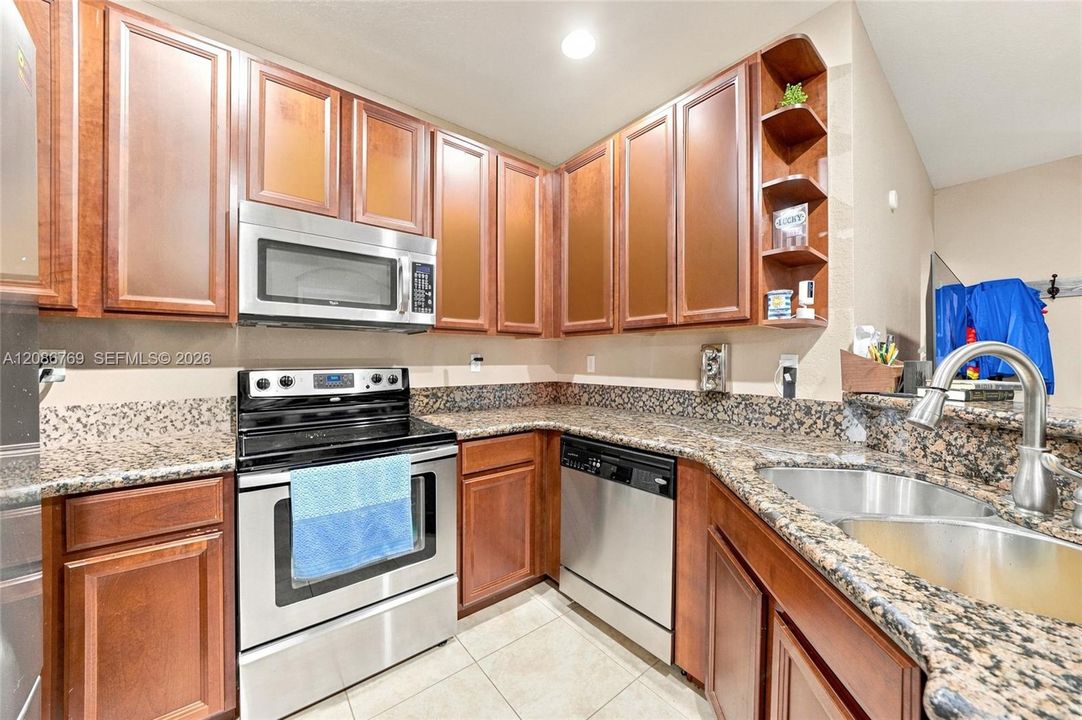 For Sale: $340,000 (3 beds, 2 baths, 1580 Square Feet)