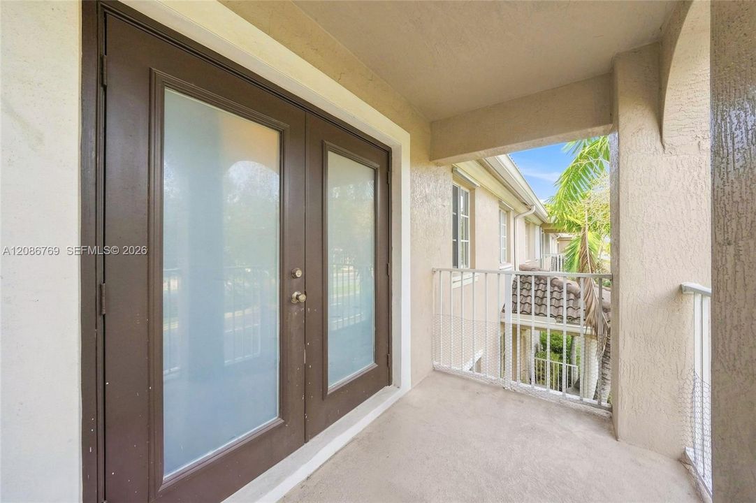 For Sale: $340,000 (3 beds, 2 baths, 1580 Square Feet)