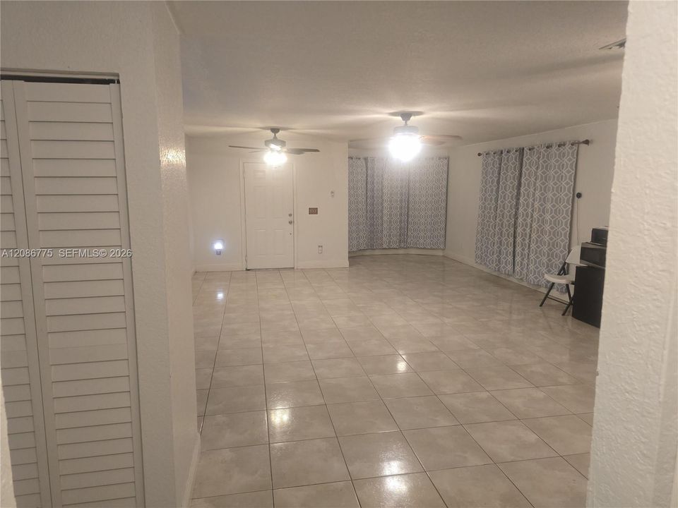 En Venta: $309,900 (3 camas, 2 baños, 1540 Pies cuadrados)