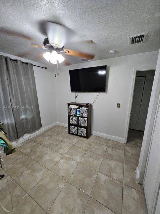 En Venta: $309,900 (3 camas, 2 baños, 1540 Pies cuadrados)