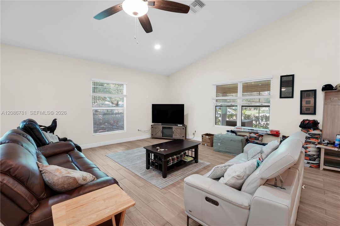 En Venta: $849,999 (2 camas, 2 baños, 0 Pies cuadrados)