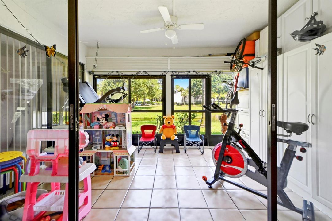 18 patio 01