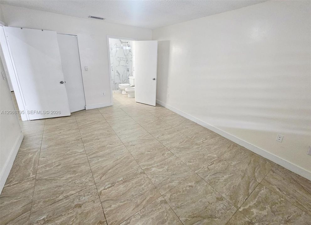В аренду: $3,250 (3 спален, 2 ванн, 1240 Квадратных фут)