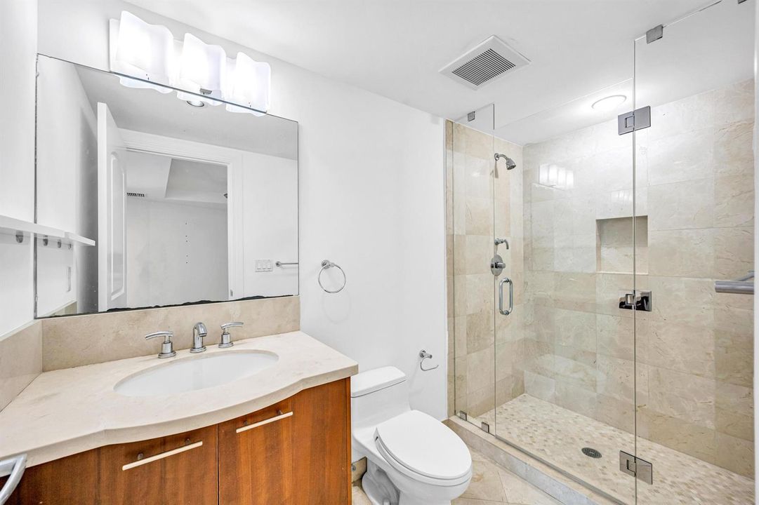 1200 HOLIDAY DR #902-52