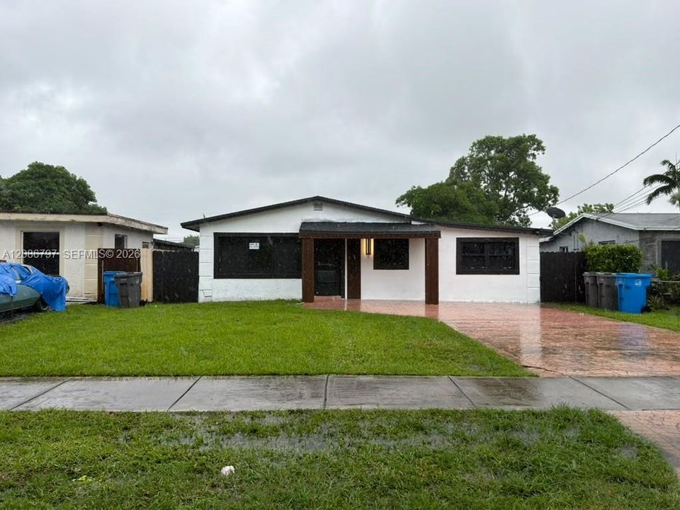 For Sale: $554,000 (3 beds, 2 baths, 1428 Square Feet)