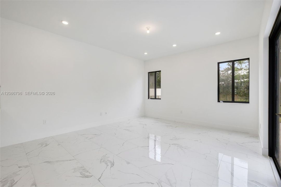 En Renta: $15,000 (5 camas, 4 baños, 4197 Pies cuadrados)