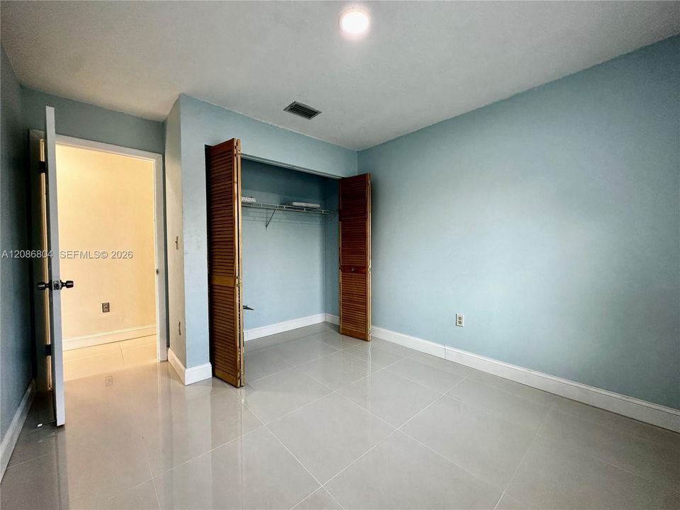 В аренду: $3,445 (3 спален, 2 ванн, 1364 Квадратных фут)