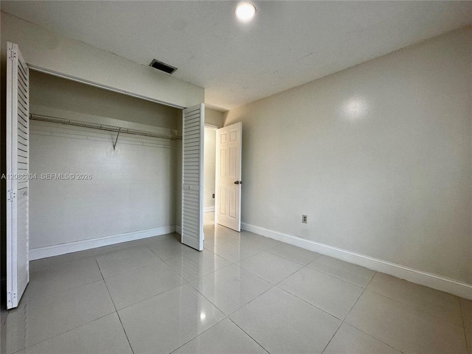 В аренду: $3,445 (3 спален, 2 ванн, 1364 Квадратных фут)