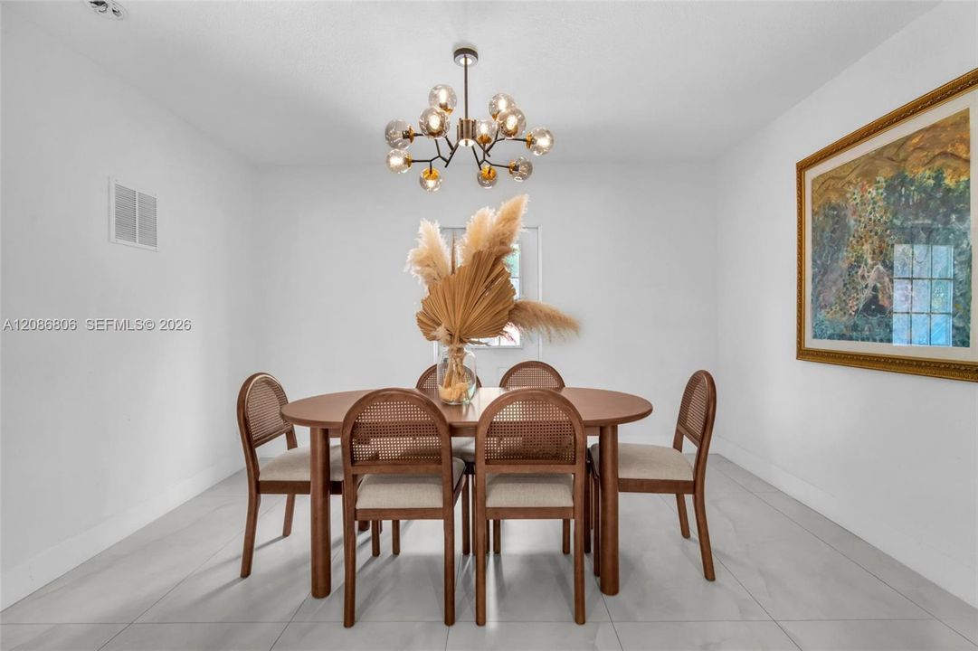 На продажу: $950,000 (4 спален, 3 ванн, 1923 Квадратных фут)