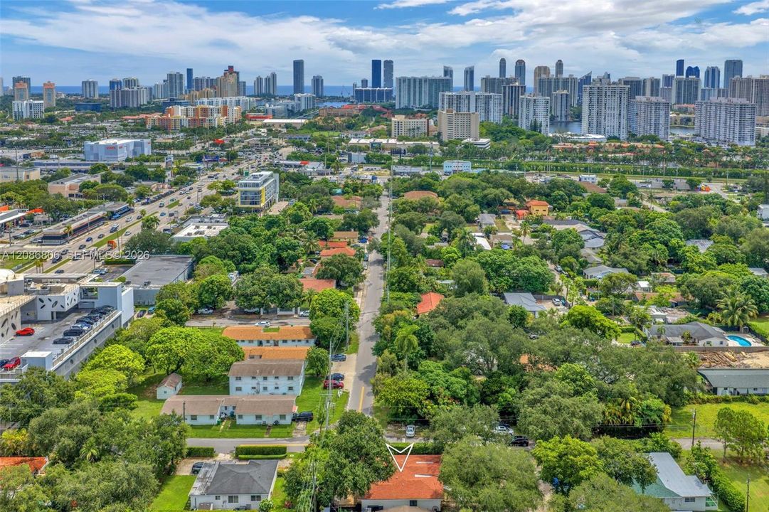 На продажу: $950,000 (4 спален, 3 ванн, 1923 Квадратных фут)