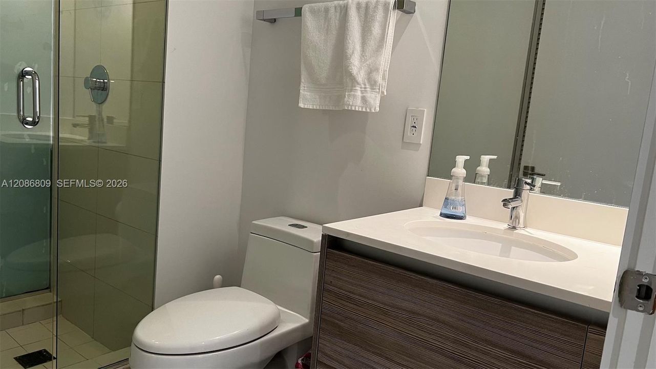 В аренду: $3,400 (1 спален, 1 ванн, 713 Квадратных фут)
