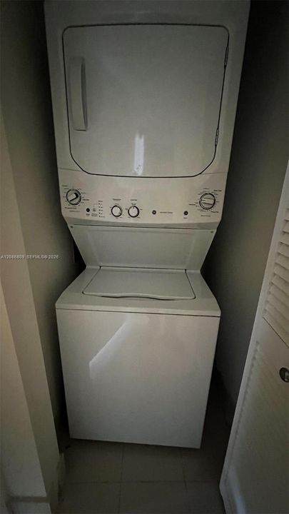 В аренду: $3,400 (1 спален, 1 ванн, 713 Квадратных фут)
