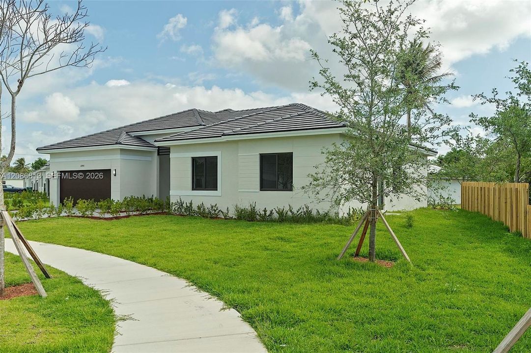 En Venta: $949,000 (5 camas, 4 baños, 0 Pies cuadrados)