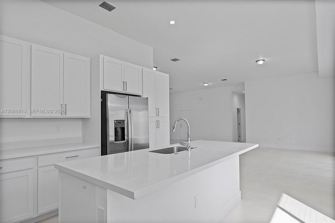 En Venta: $949,000 (5 camas, 4 baños, 0 Pies cuadrados)