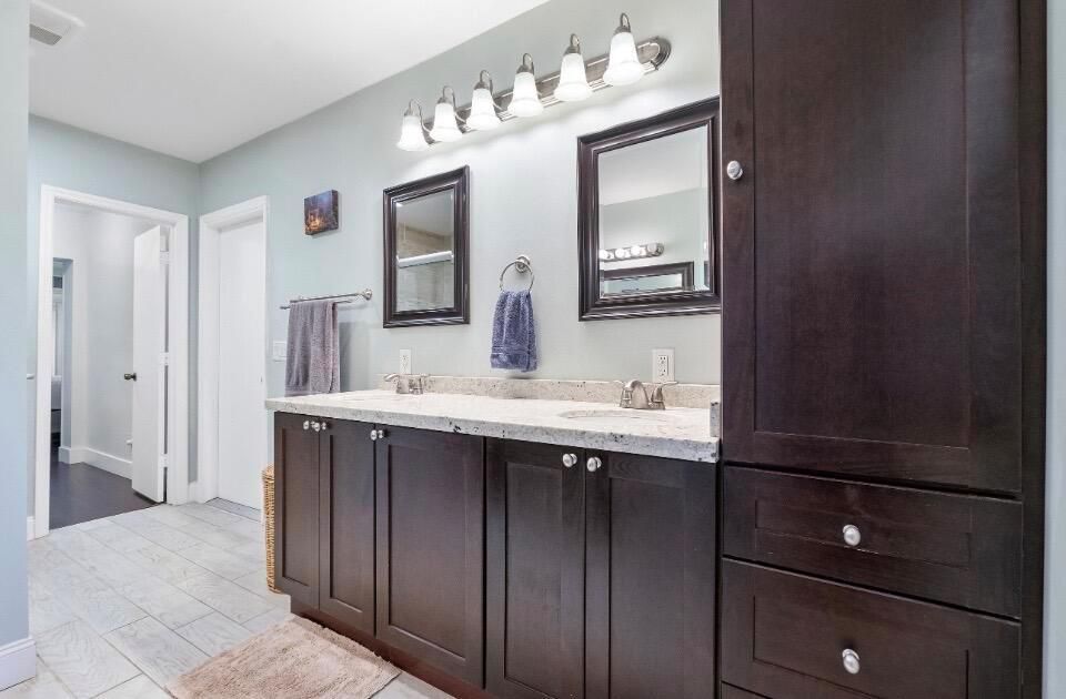 1ST MASTER BATH