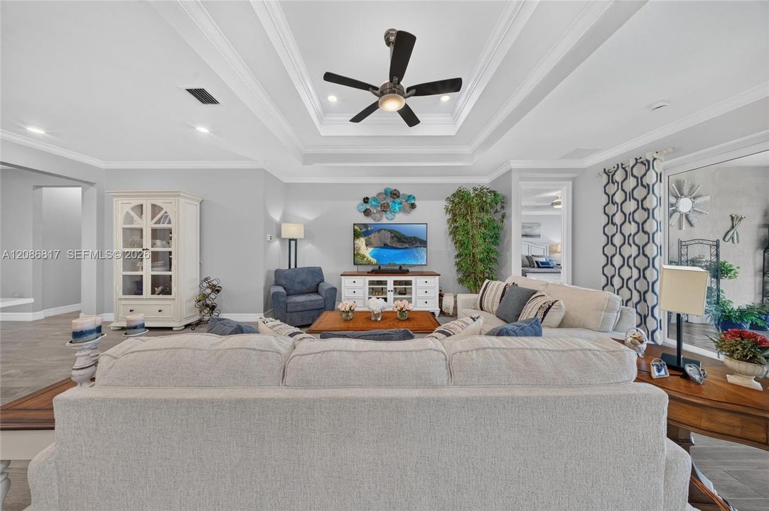 En Venta: $579,975 (3 camas, 2 baños, 2334 Pies cuadrados)