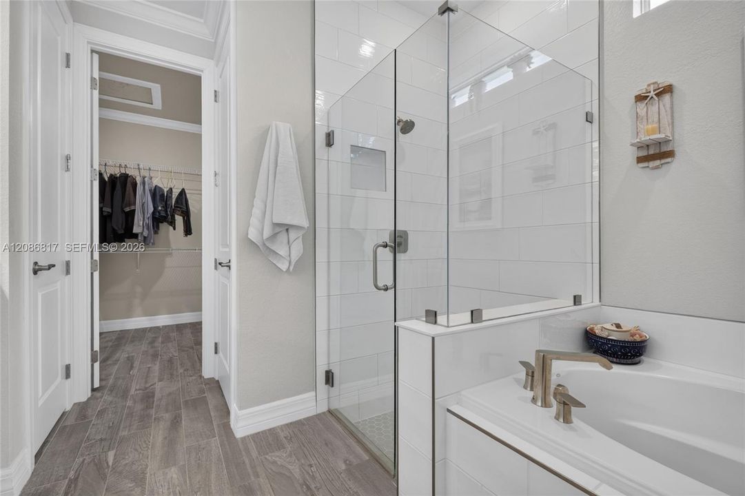 En Venta: $579,975 (3 camas, 2 baños, 2334 Pies cuadrados)