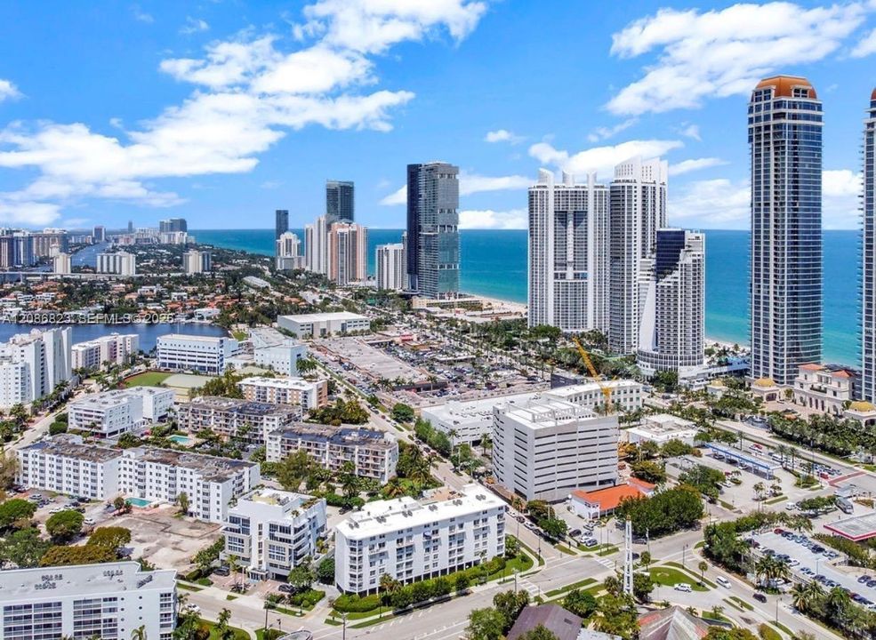 En Venta: $249,900 (1 camas, 1 baños, 930 Pies cuadrados)