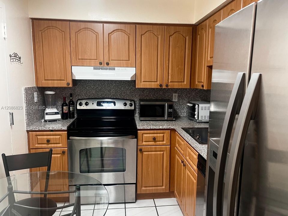 En Venta: $249,900 (1 camas, 1 baños, 930 Pies cuadrados)