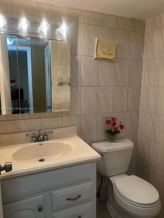 En Venta: $249,900 (1 camas, 1 baños, 930 Pies cuadrados)