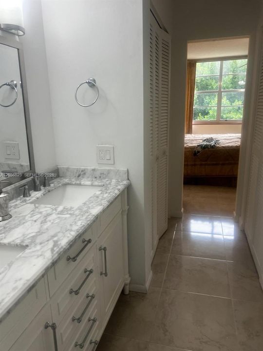 En Venta: $249,900 (1 camas, 1 baños, 930 Pies cuadrados)