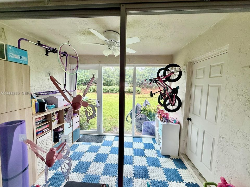 For Rent: $2,600 (2 beds, 2 baths, 1110 Square Feet)