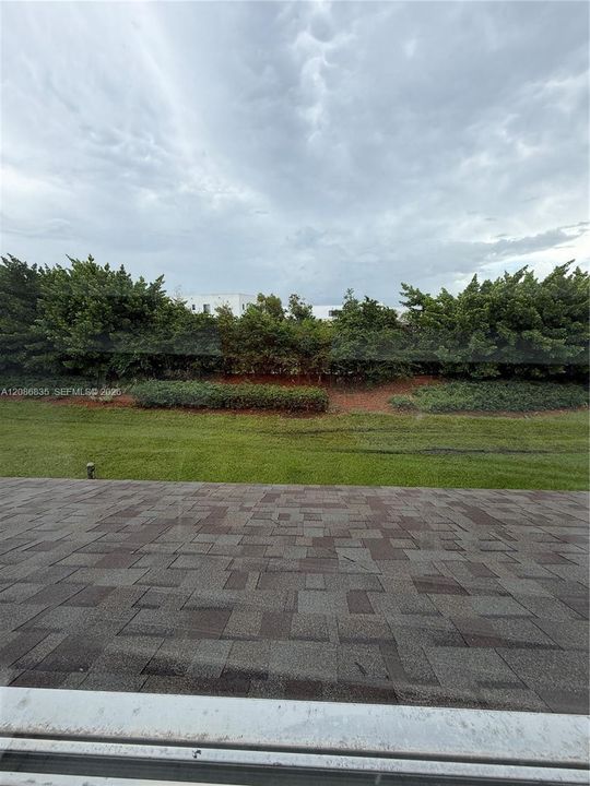 For Rent: $2,600 (2 beds, 2 baths, 1110 Square Feet)