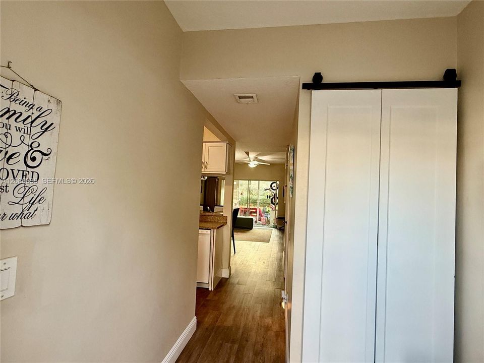 For Rent: $2,600 (2 beds, 2 baths, 1110 Square Feet)