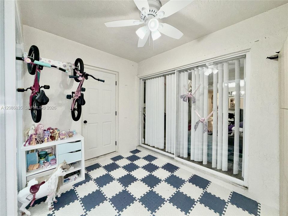 For Rent: $2,600 (2 beds, 2 baths, 1110 Square Feet)