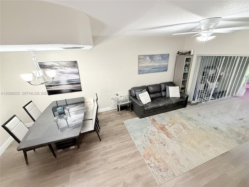 For Rent: $2,600 (2 beds, 2 baths, 1110 Square Feet)