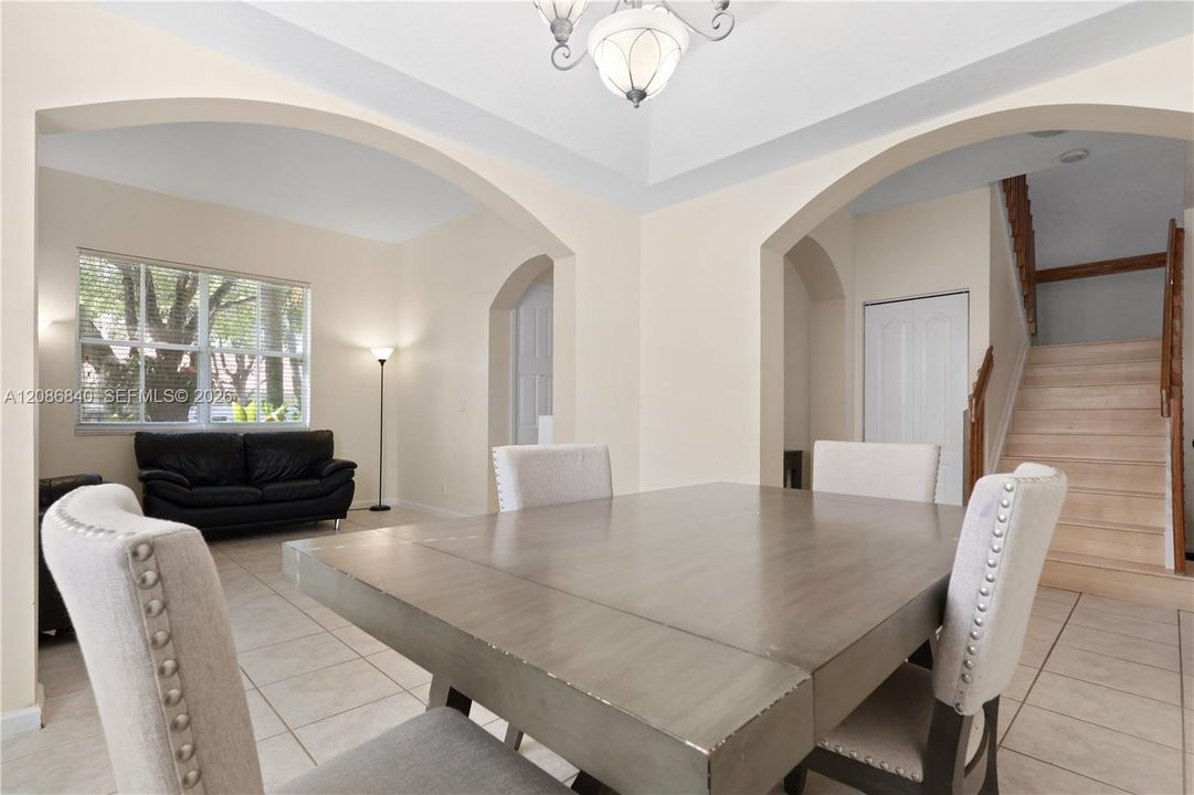 For Sale: $760,000 (4 beds, 3 baths, 2163 Square Feet)