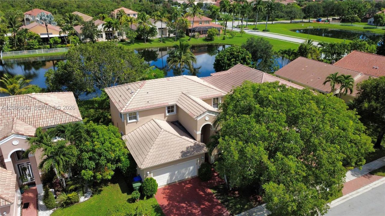 For Sale: $760,000 (4 beds, 3 baths, 2163 Square Feet)