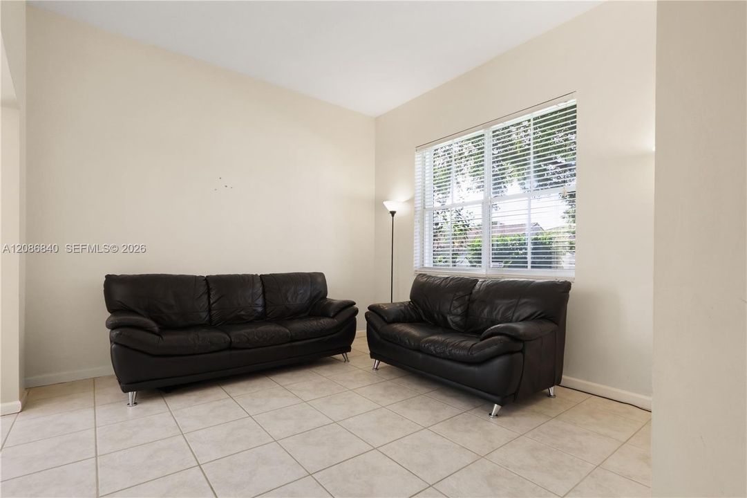 For Sale: $760,000 (4 beds, 3 baths, 2163 Square Feet)