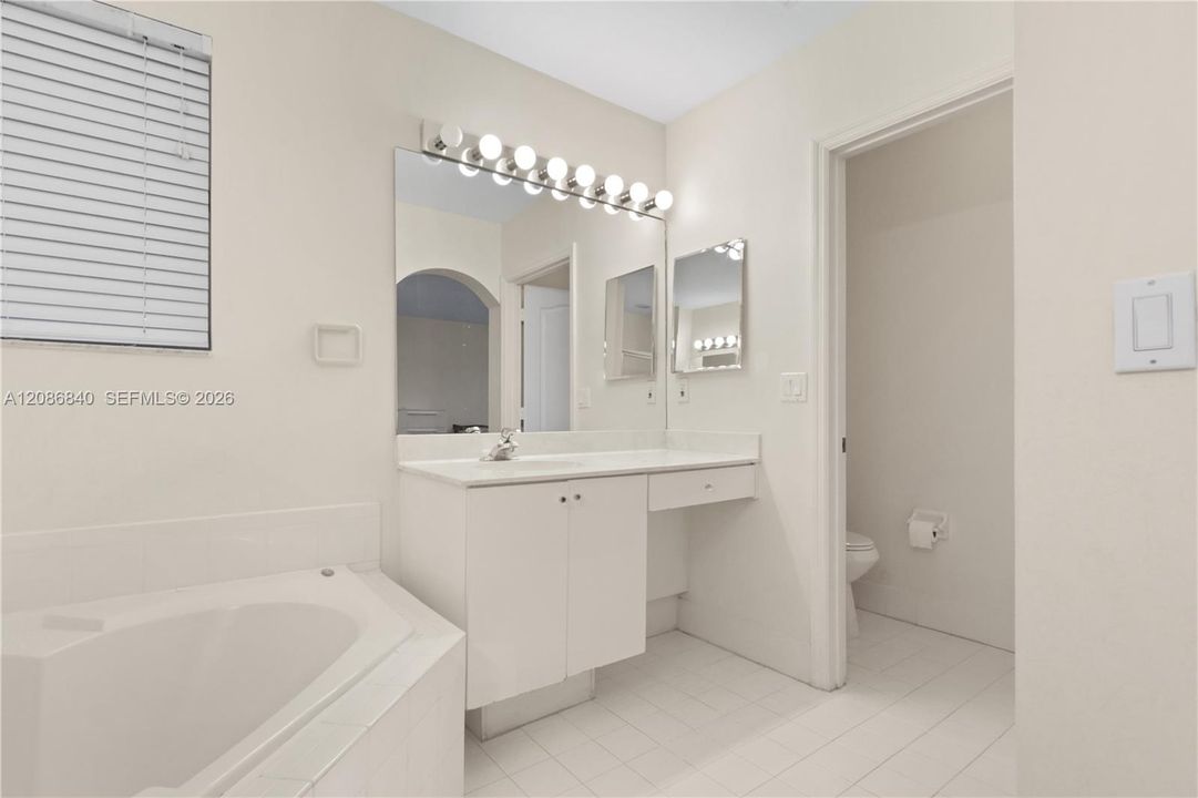 For Sale: $760,000 (4 beds, 3 baths, 2163 Square Feet)