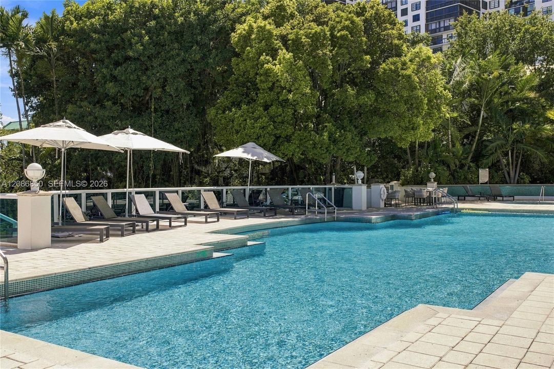 En Venta: $2,250,000 (3 camas, 3 baños, 2310 Pies cuadrados)