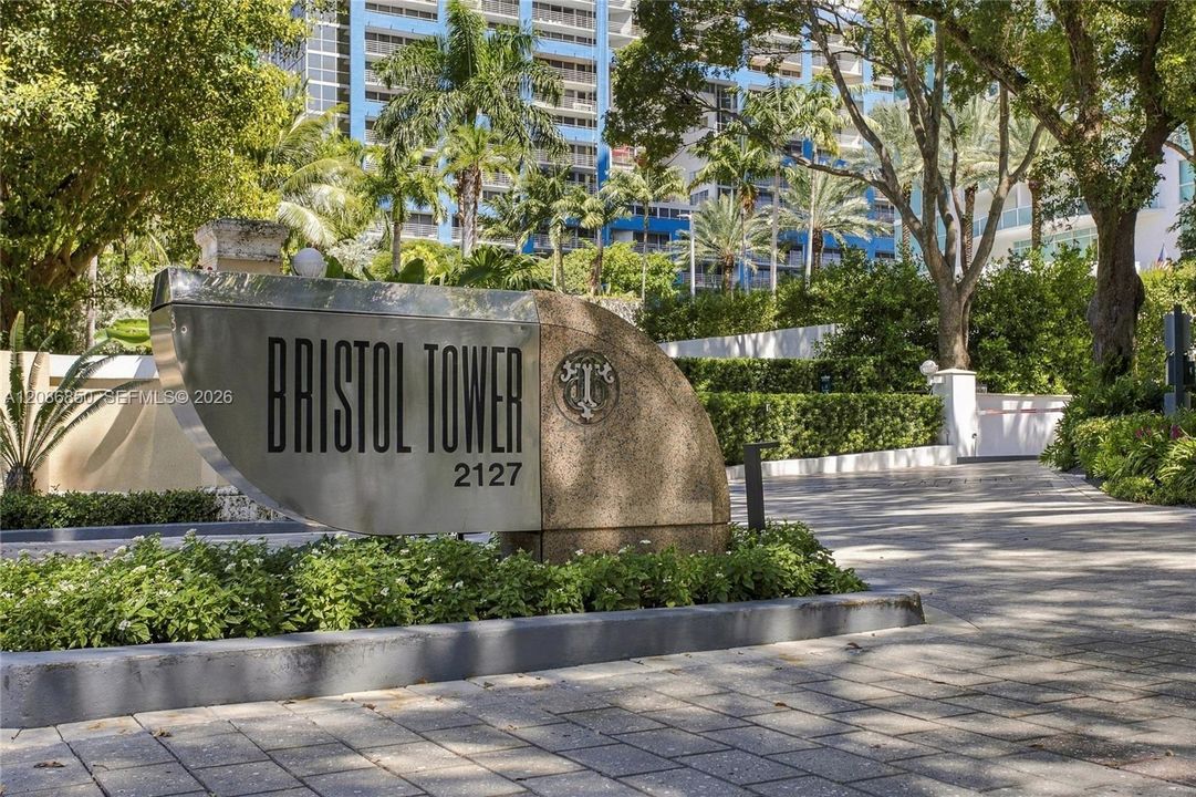 En Venta: $2,250,000 (3 camas, 3 baños, 2310 Pies cuadrados)