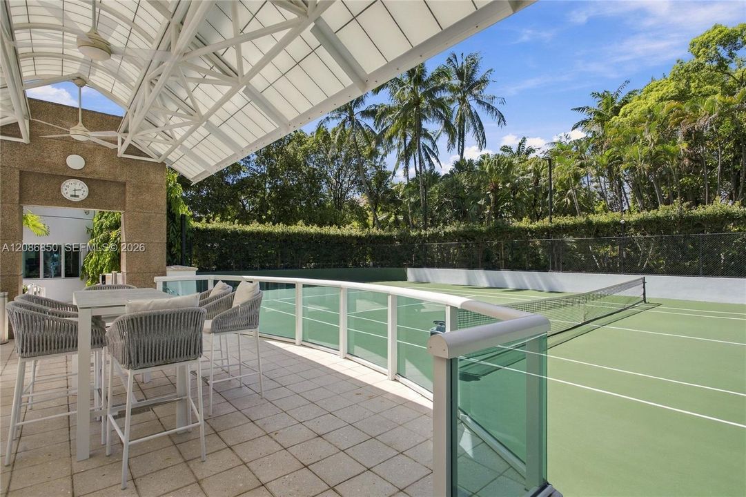 En Venta: $2,250,000 (3 camas, 3 baños, 2310 Pies cuadrados)