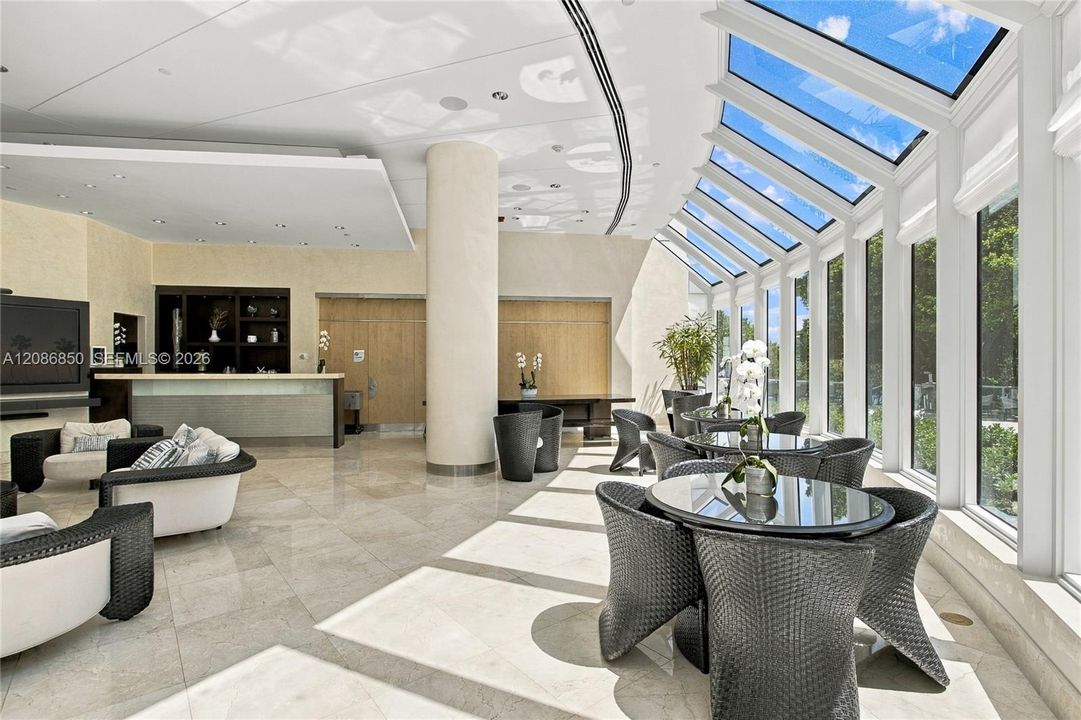 En Venta: $2,250,000 (3 camas, 3 baños, 2310 Pies cuadrados)