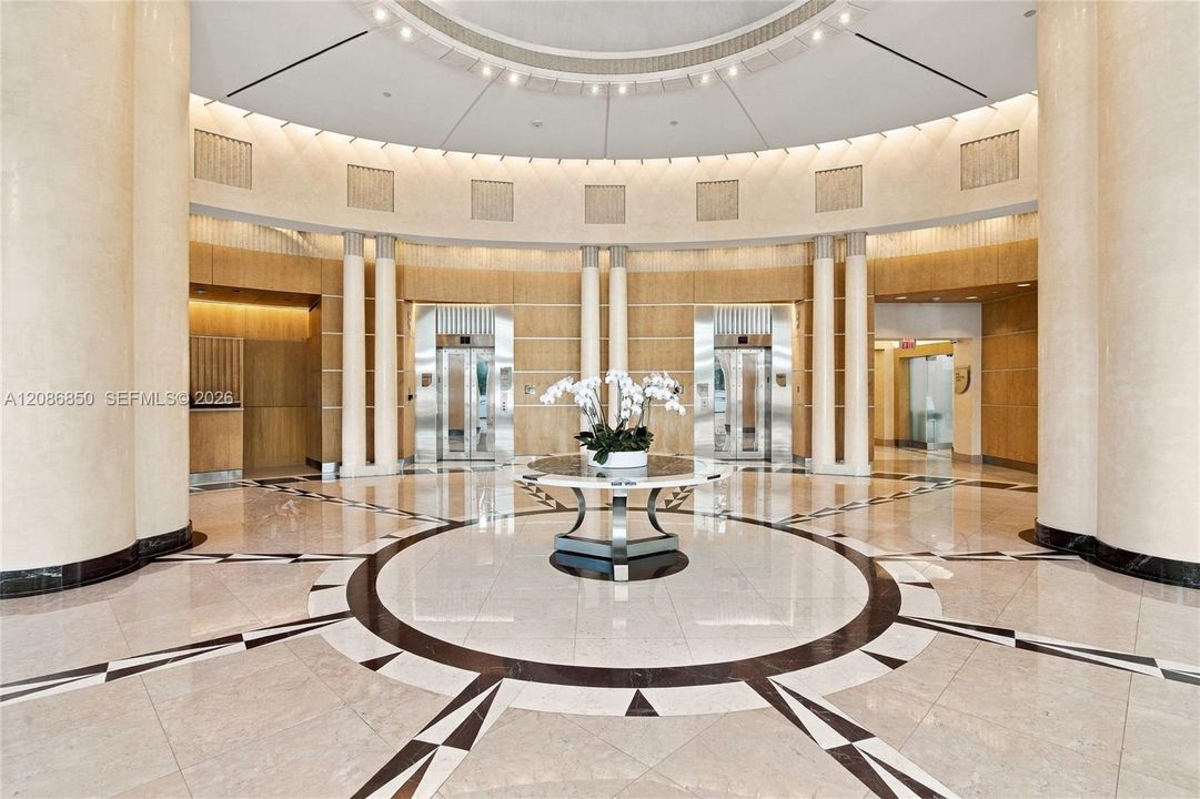 En Venta: $2,250,000 (3 camas, 3 baños, 2310 Pies cuadrados)
