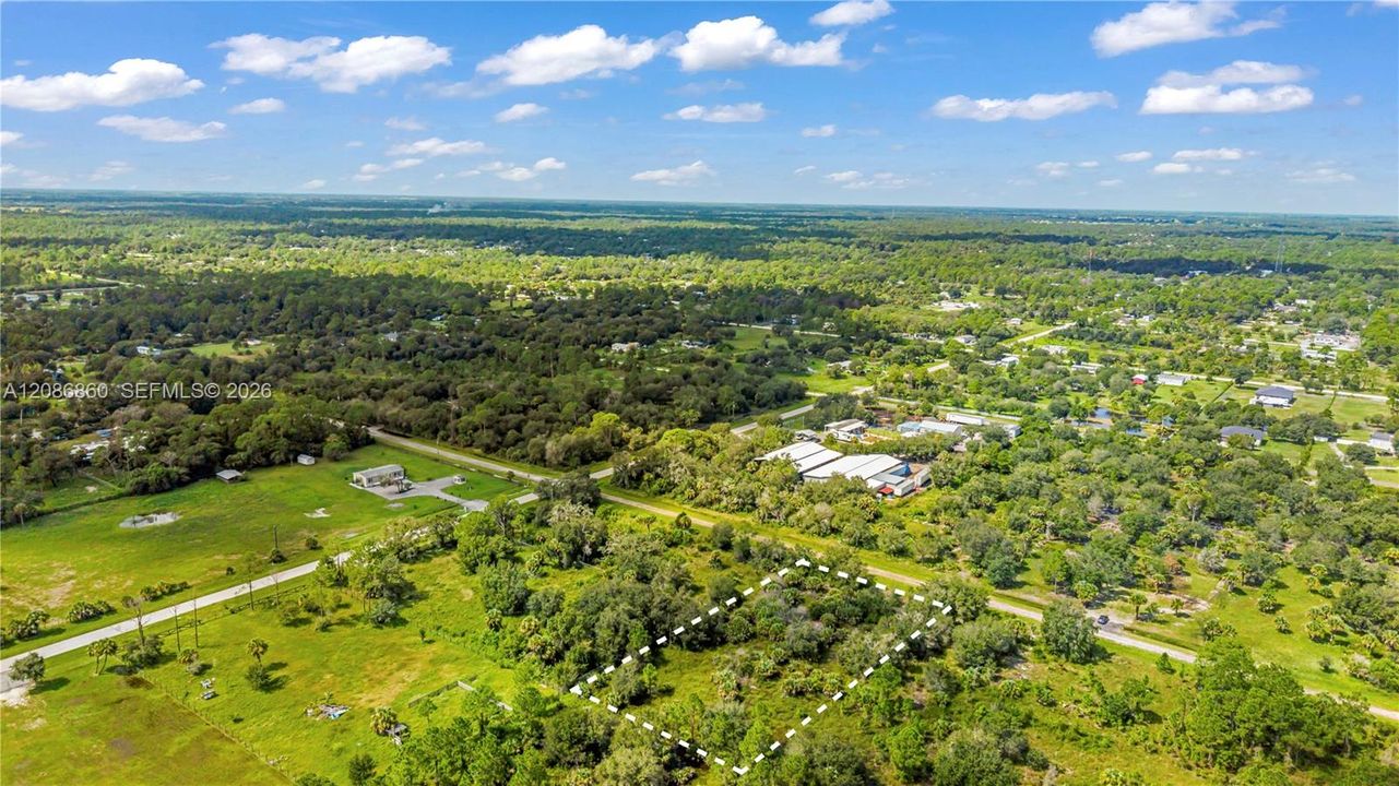 На продажу: $50,000 (1.25 acres)
