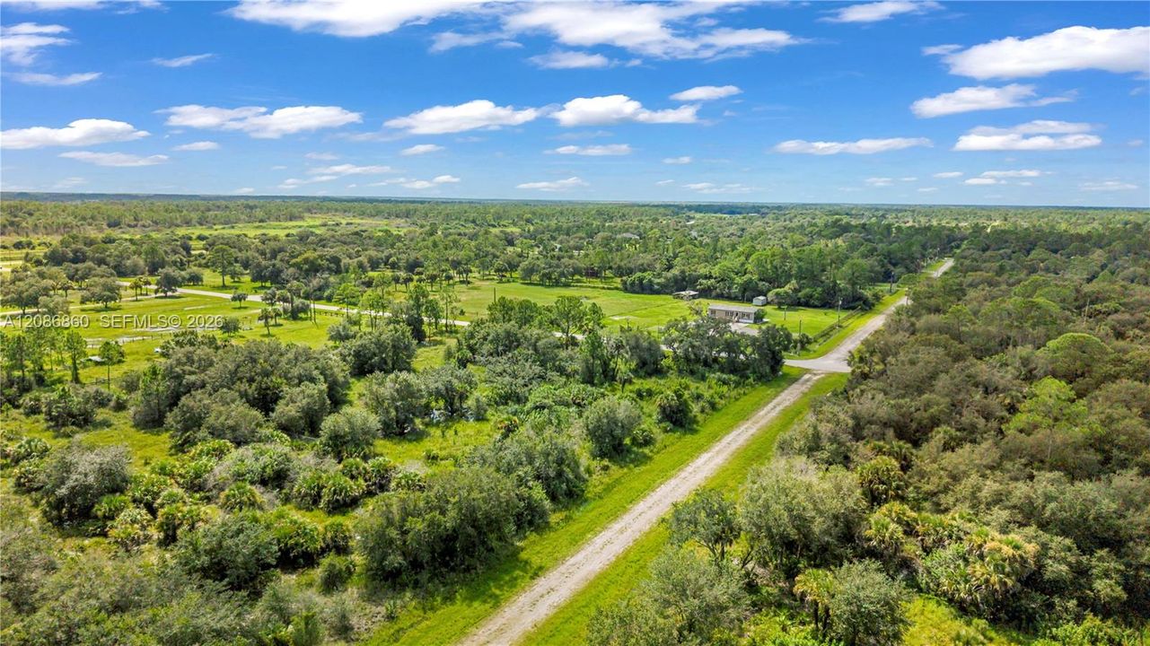 На продажу: $50,000 (1.25 acres)
