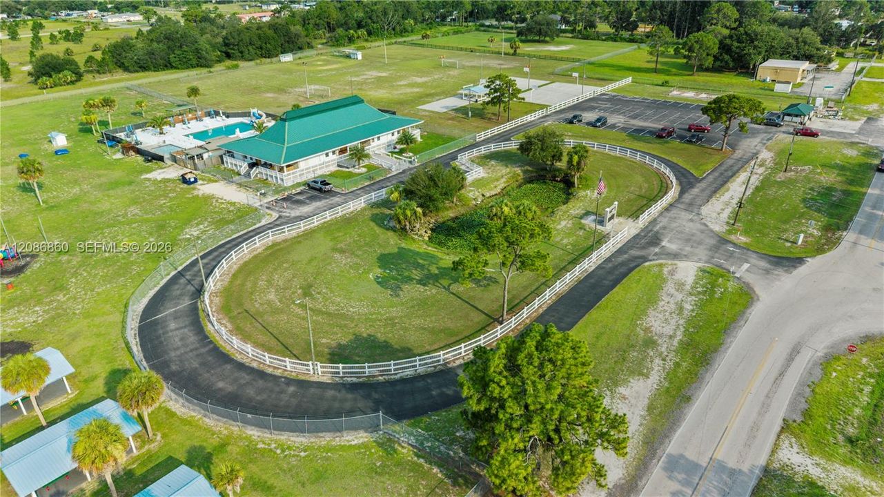На продажу: $50,000 (1.25 acres)