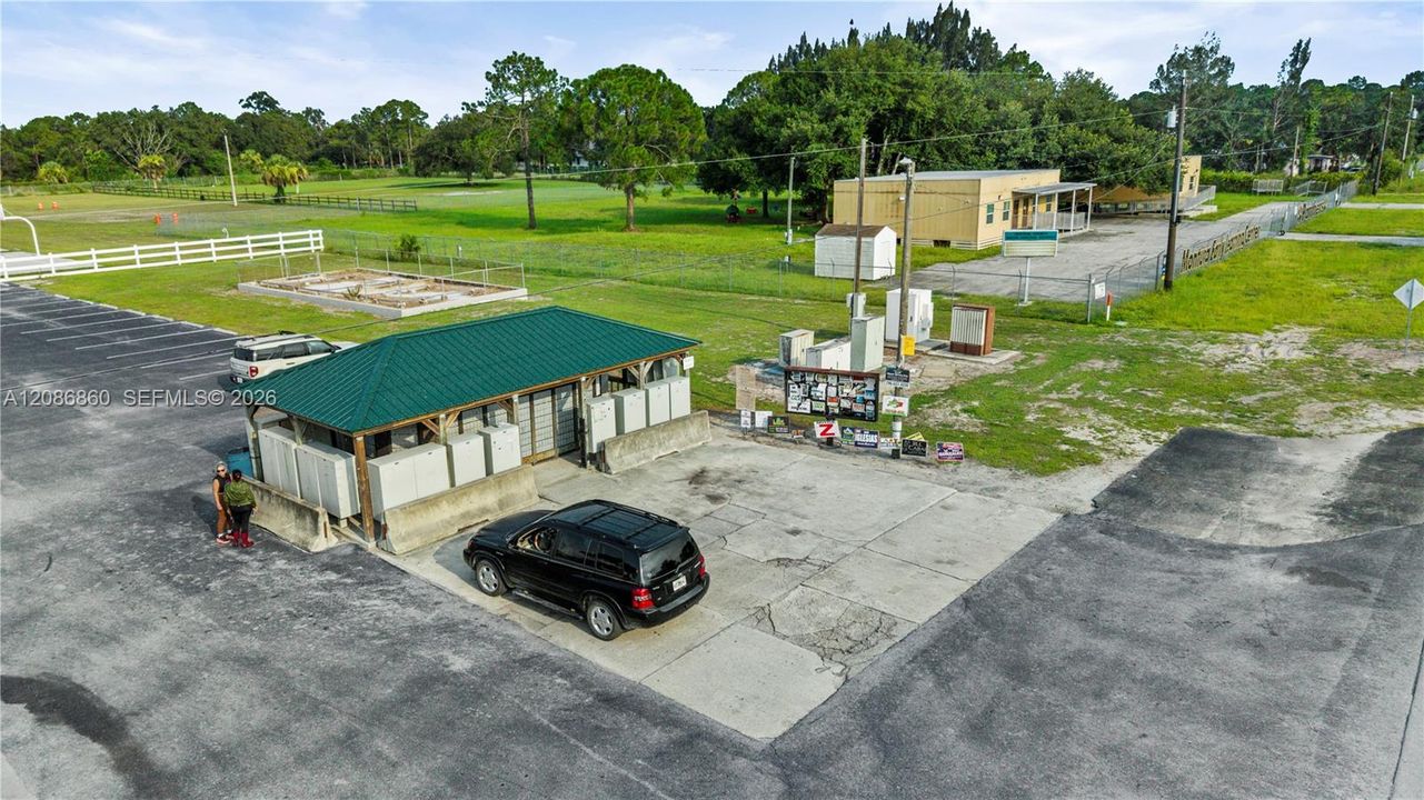 На продажу: $50,000 (1.25 acres)