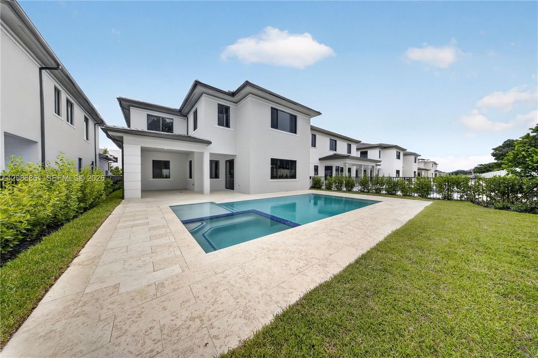 В аренду: $13,900 (5 спален, 4 ванн, 0 Квадратных фут)