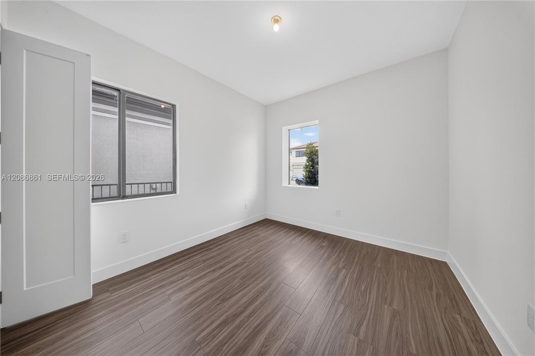 В аренду: $13,900 (5 спален, 4 ванн, 0 Квадратных фут)