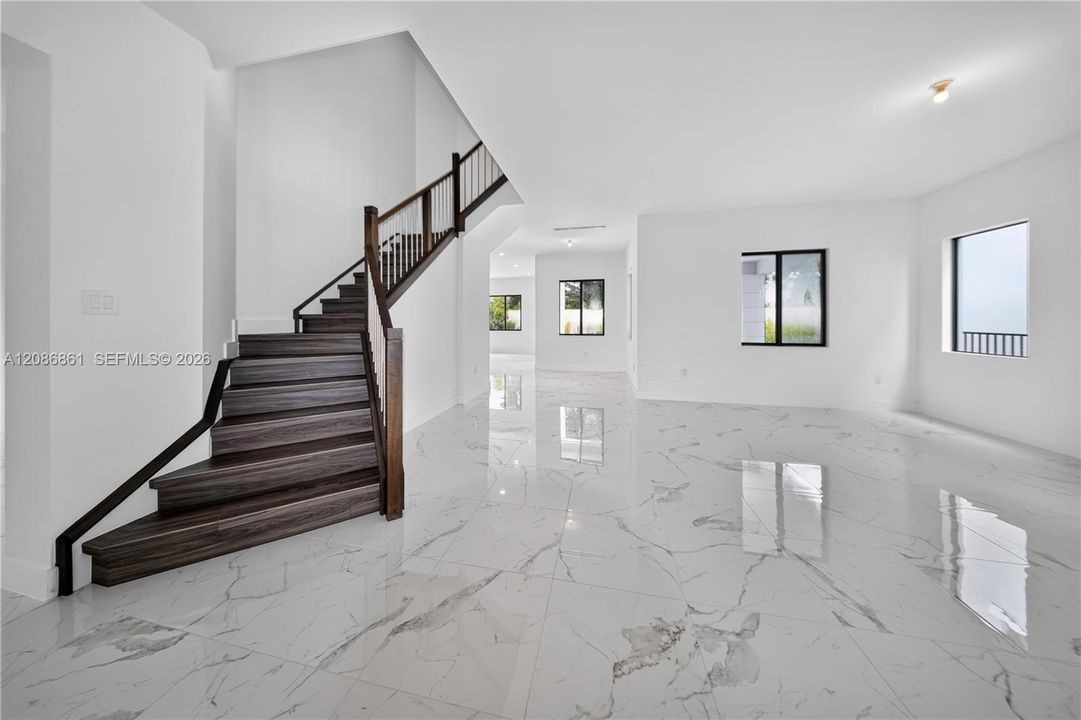 В аренду: $13,900 (5 спален, 4 ванн, 0 Квадратных фут)