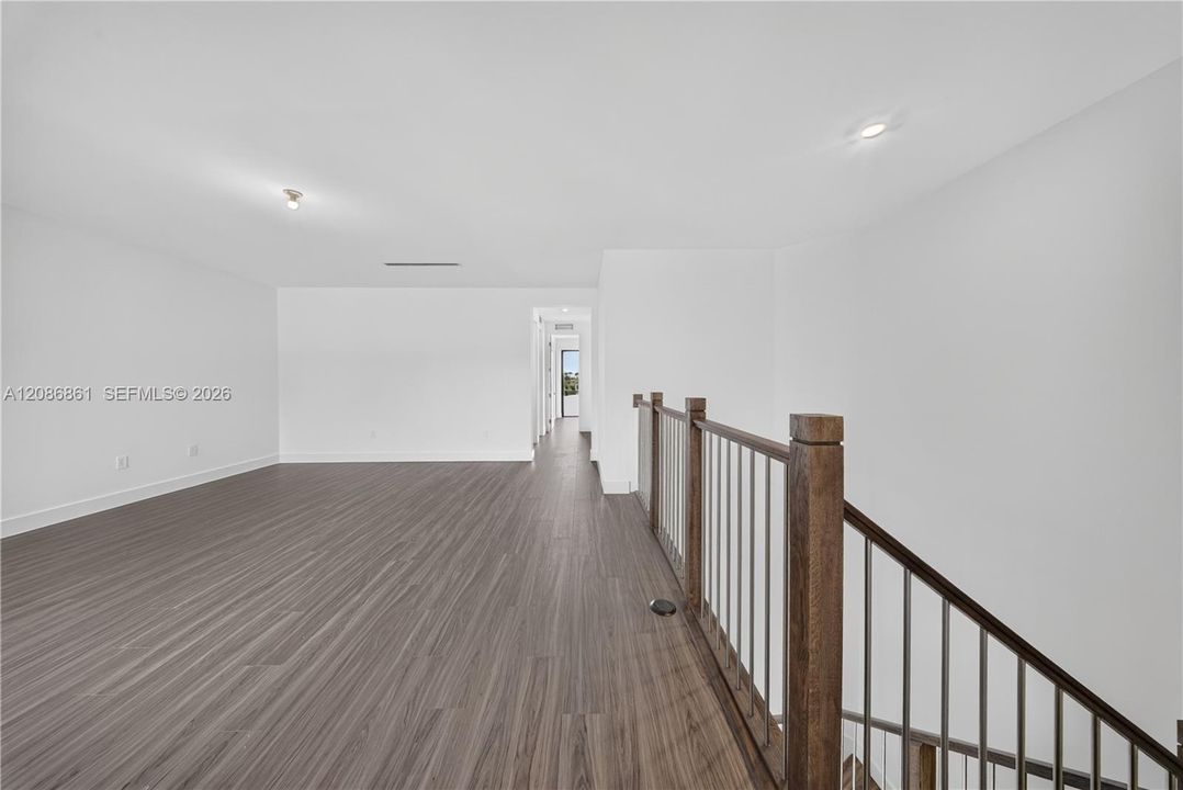 В аренду: $13,900 (5 спален, 4 ванн, 0 Квадратных фут)