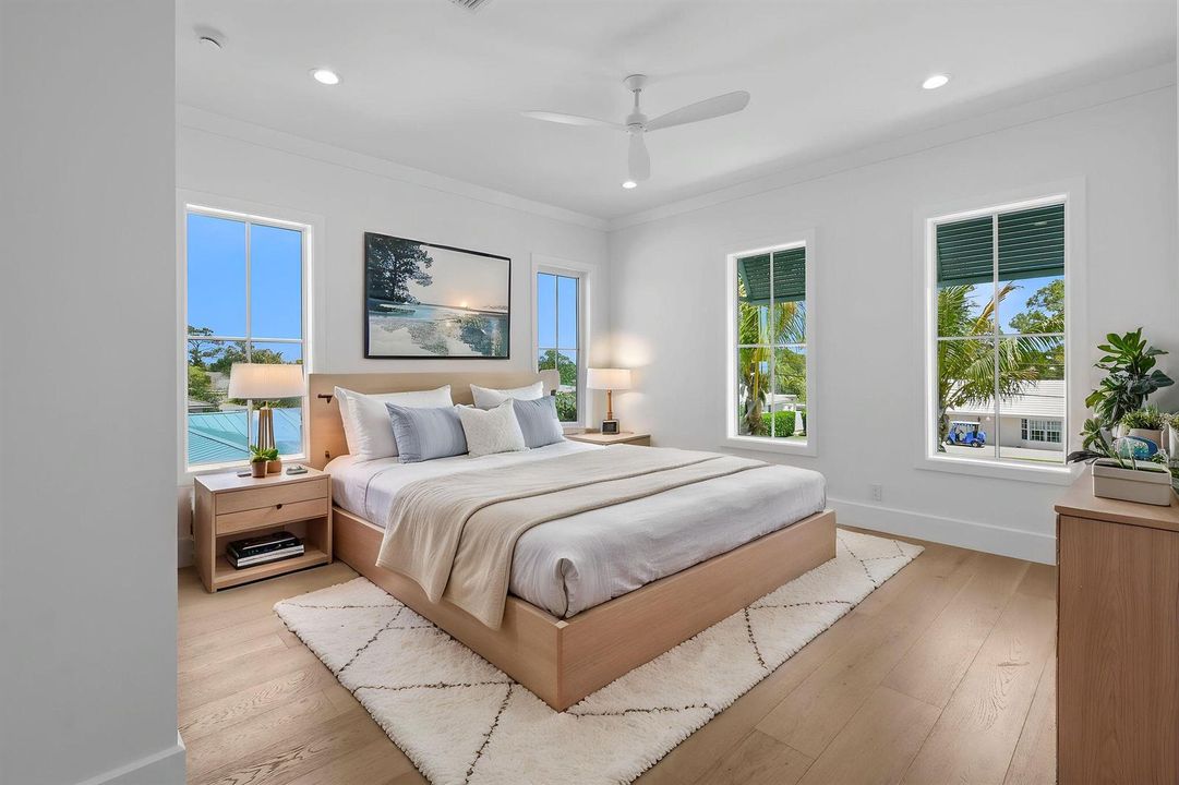 UpstairsBedroom04VS02