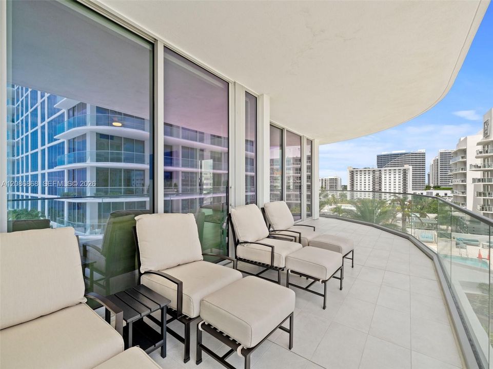 En Venta: $1,925,000 (2 camas, 3 baños, 1789 Pies cuadrados)